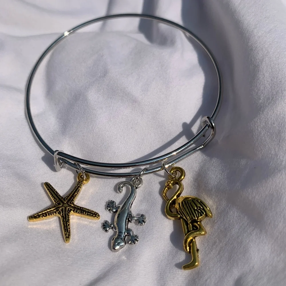 Brand New! Handmade! Adjustable Charm Bangle Bracelet! - Picture 4 of 7